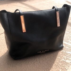 Ted Baker Sarahh Leather Shopper + Large Leather Pouch/Clutch in Black